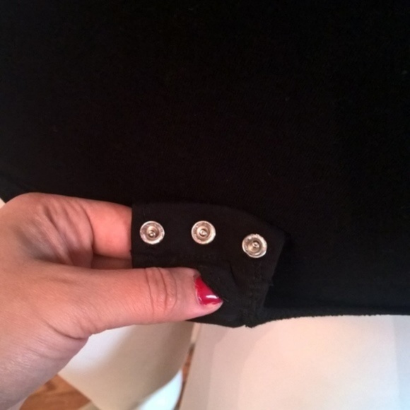 H&M CRISS CROSS FRONT BLACK BODYSUIT SMALL - Picture 6 of 6